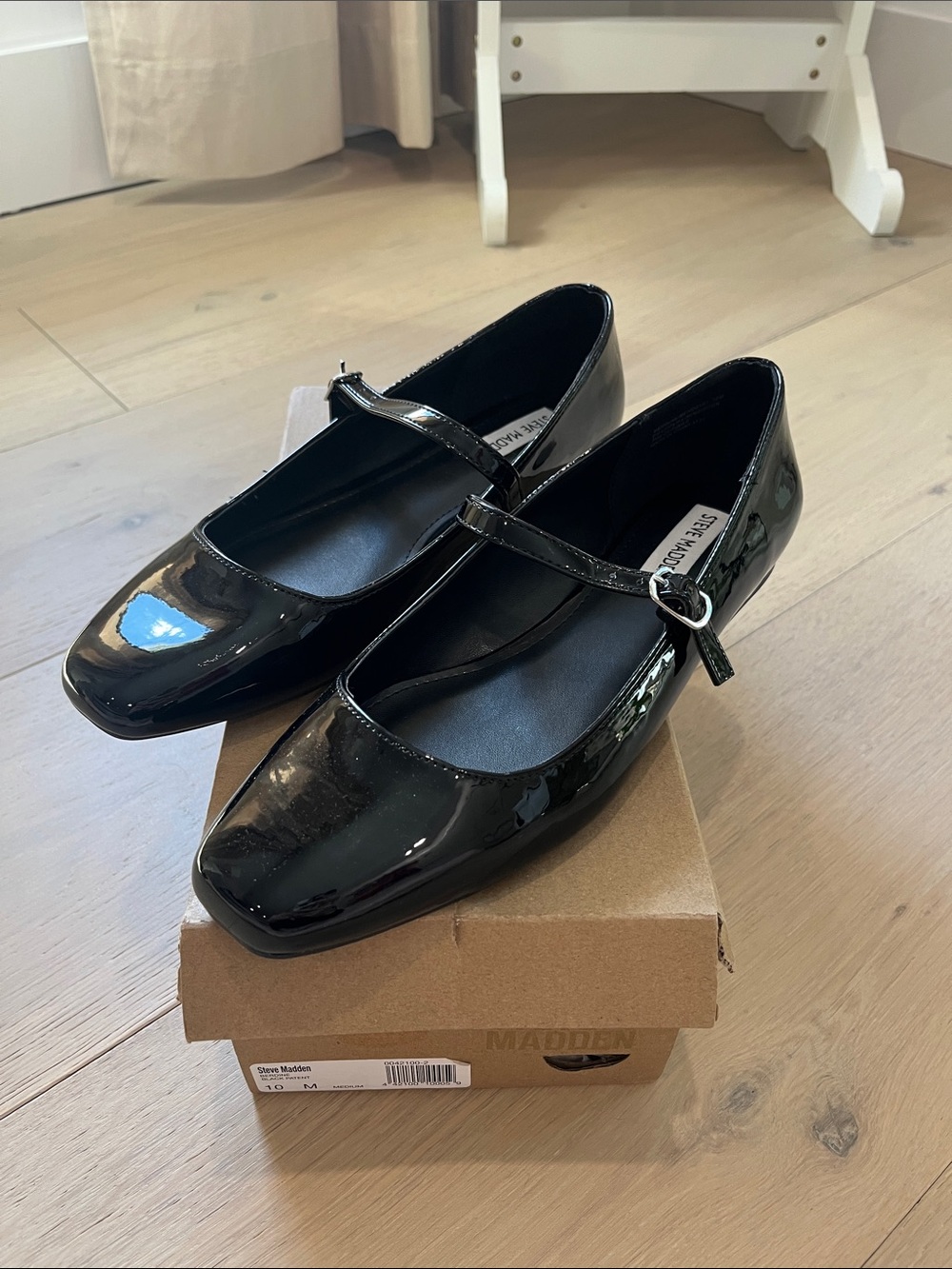 Steve Madden Black Patent Mary Jane Ballet Flats with Buckle Strap